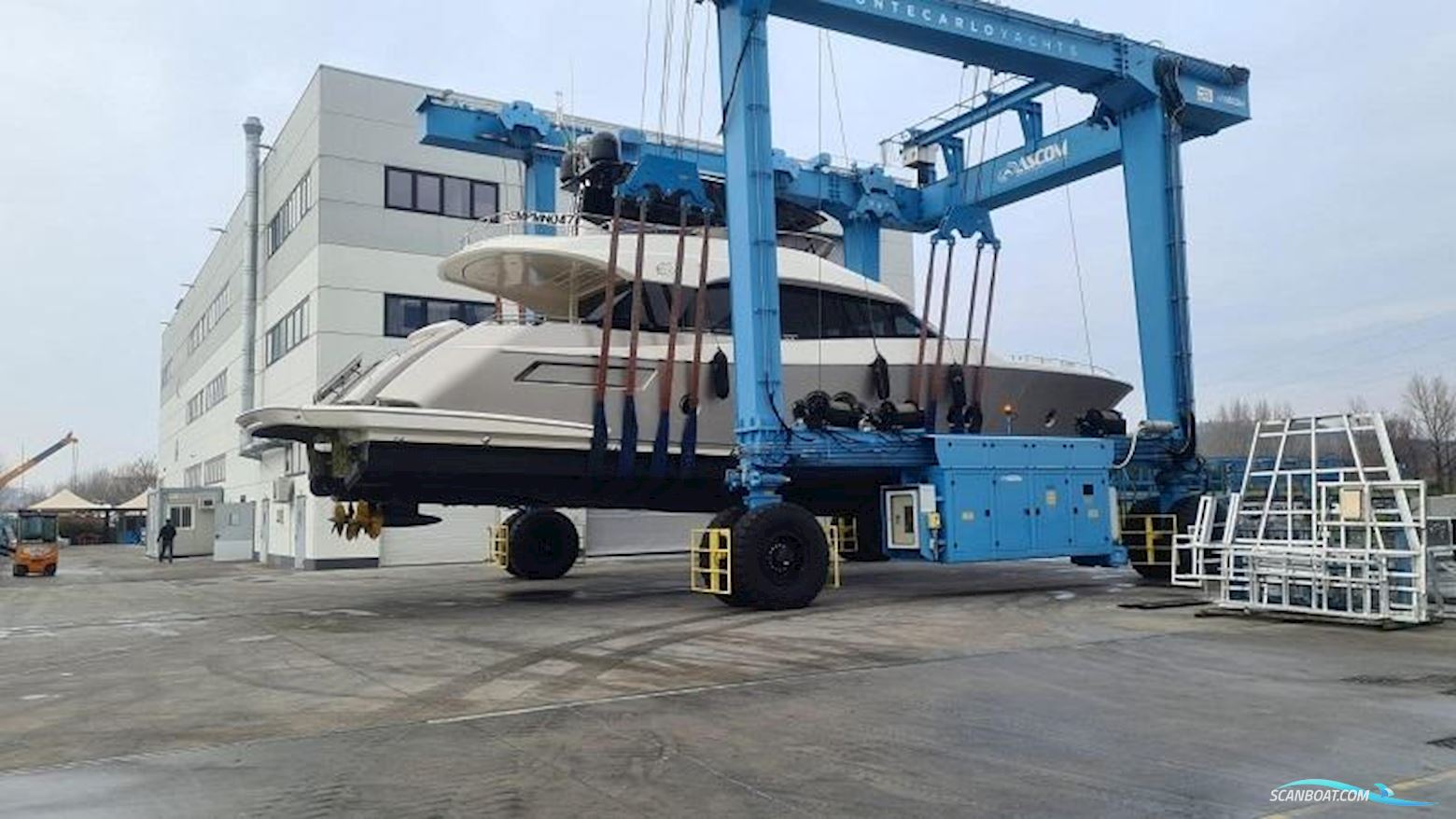 Monte Carlo Yachts MCY 76