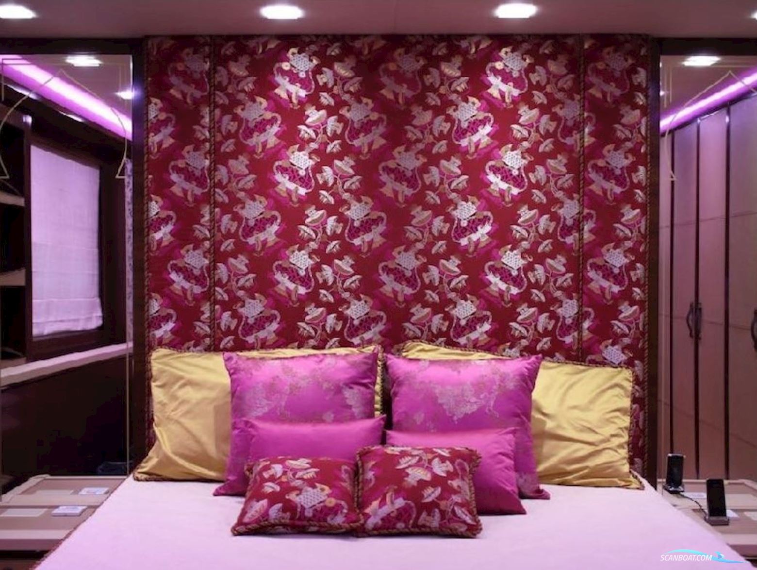 Montecarlo Yacht 86 Flybridge