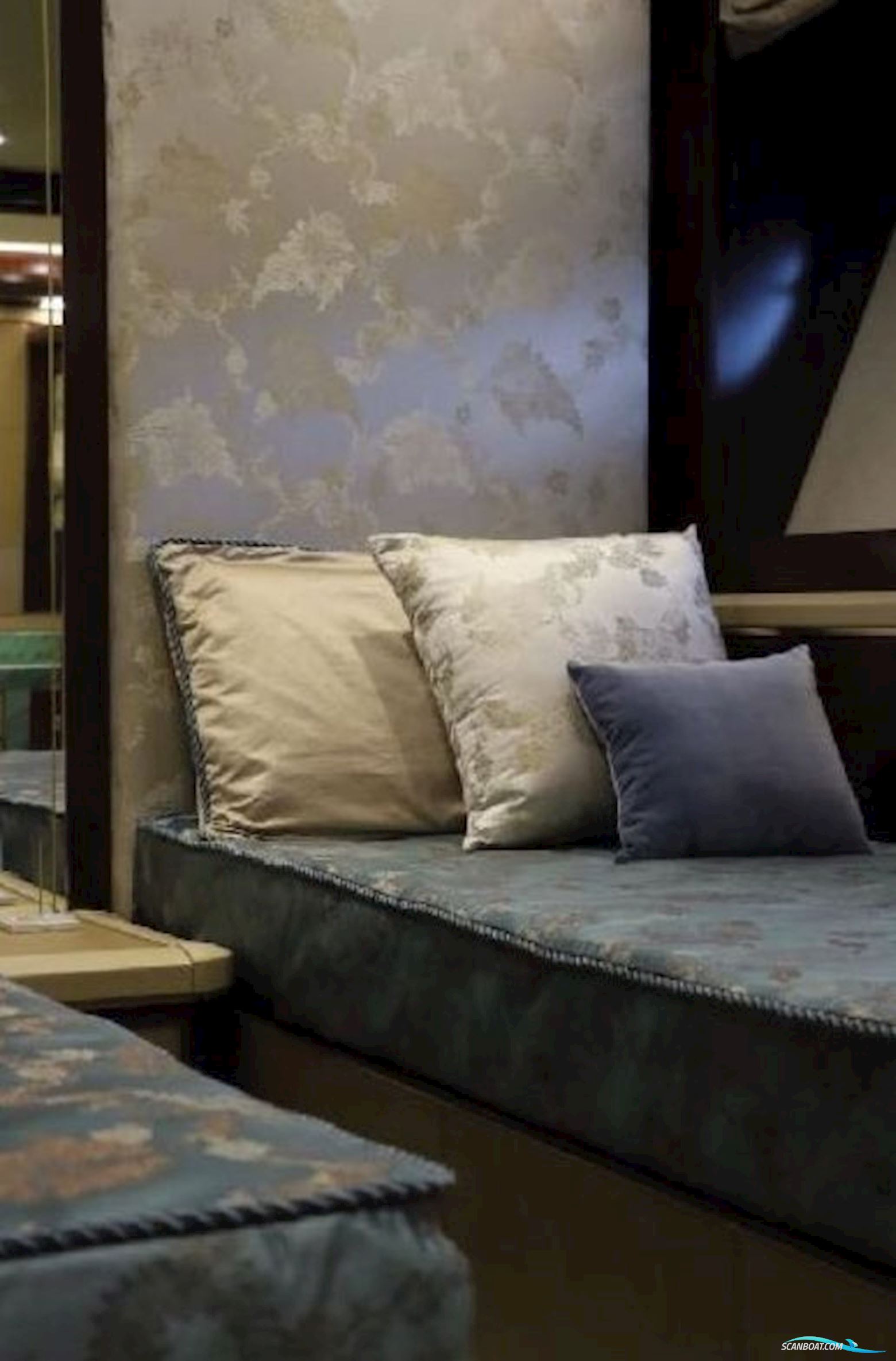 Montecarlo Yacht 86 Flybridge