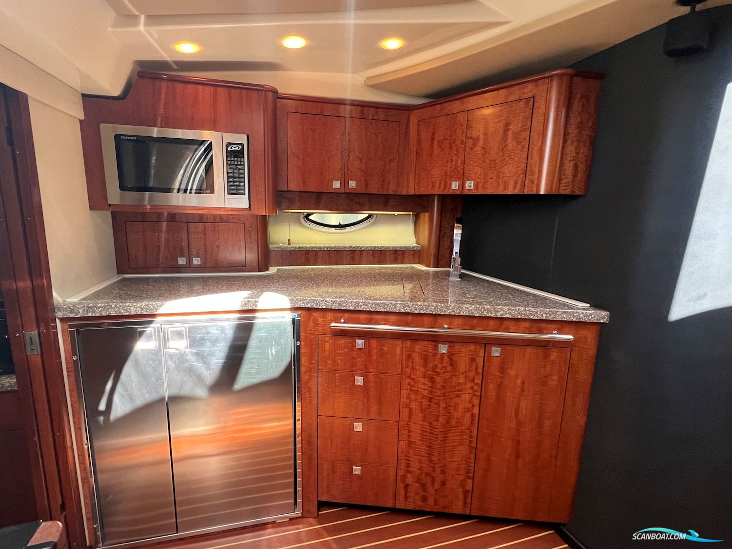 Monterery 415 Sport Yacht