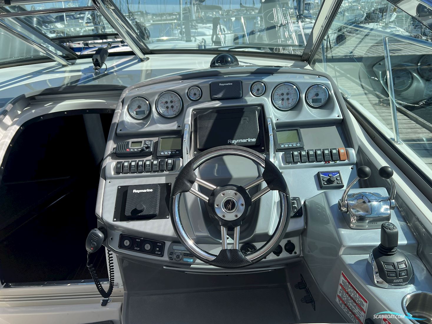 Monterery 415 Sport Yacht