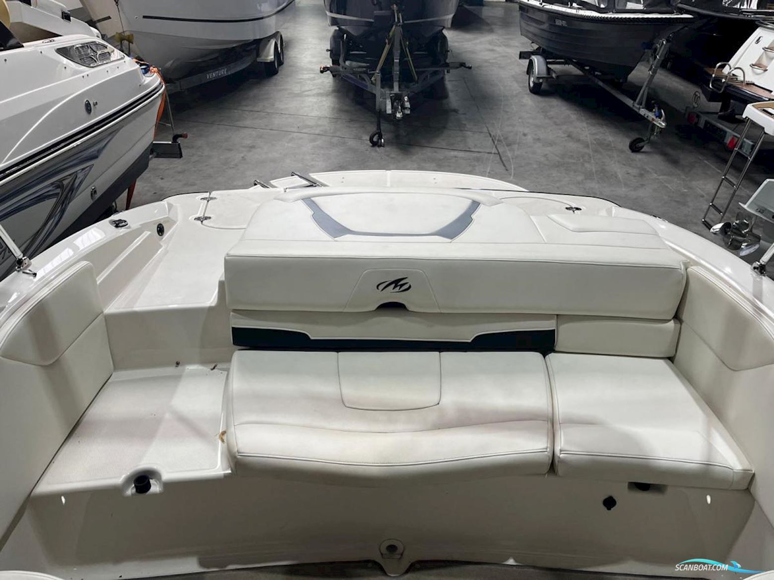 Monterey  204 FS Bowrider