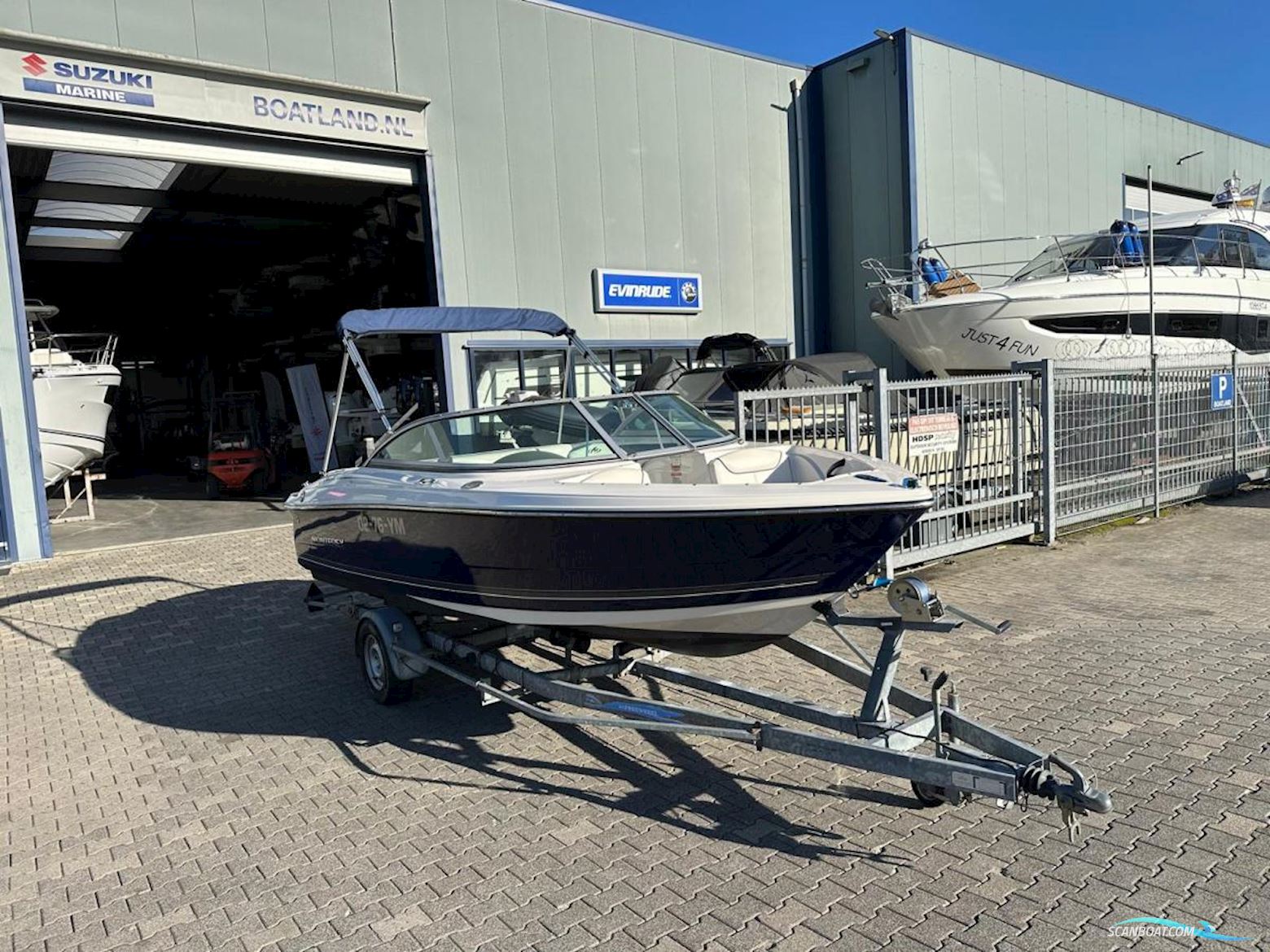 Monterey 180 FS Bowrider
