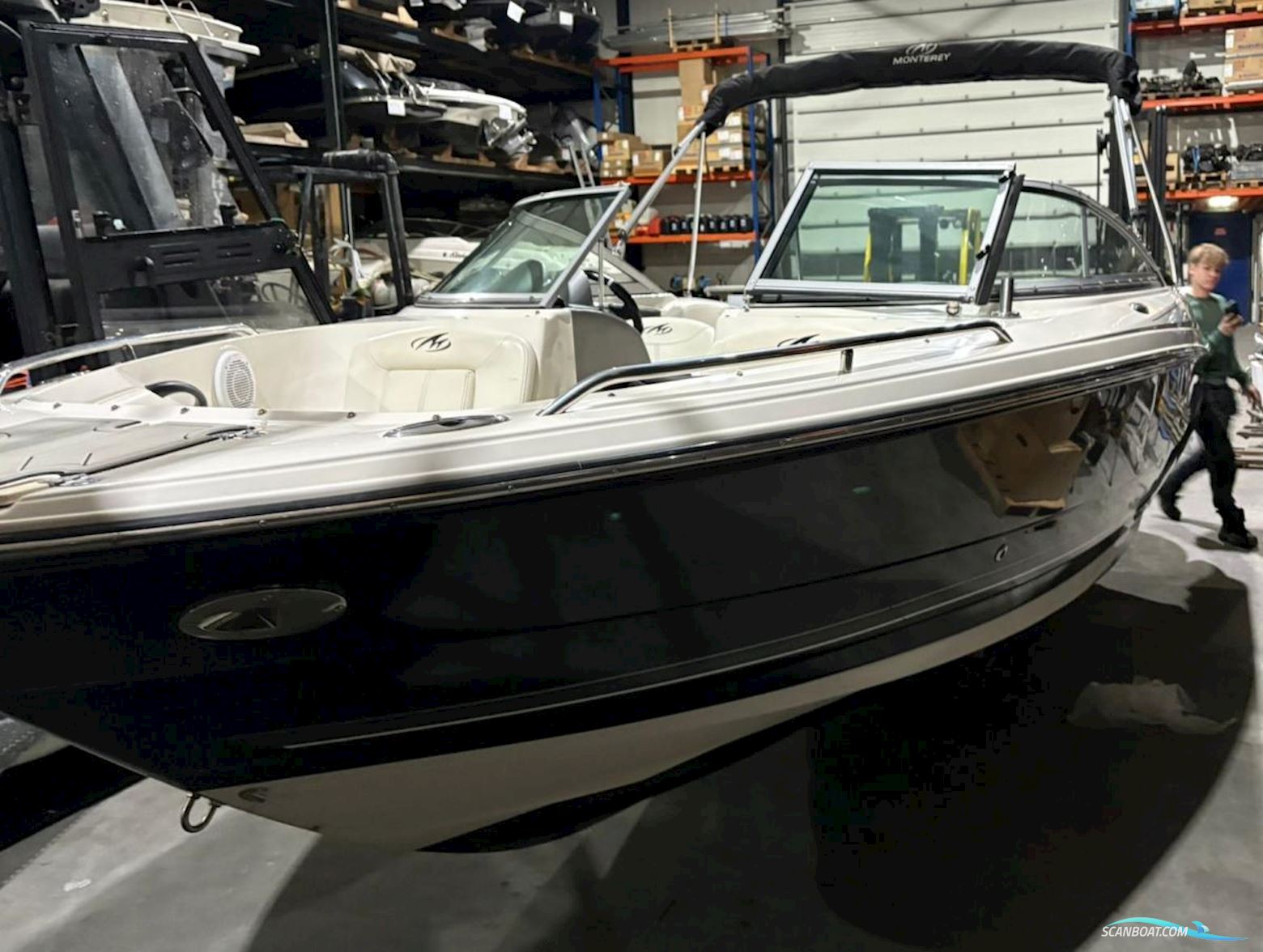 Monterey 214FS Bowrider