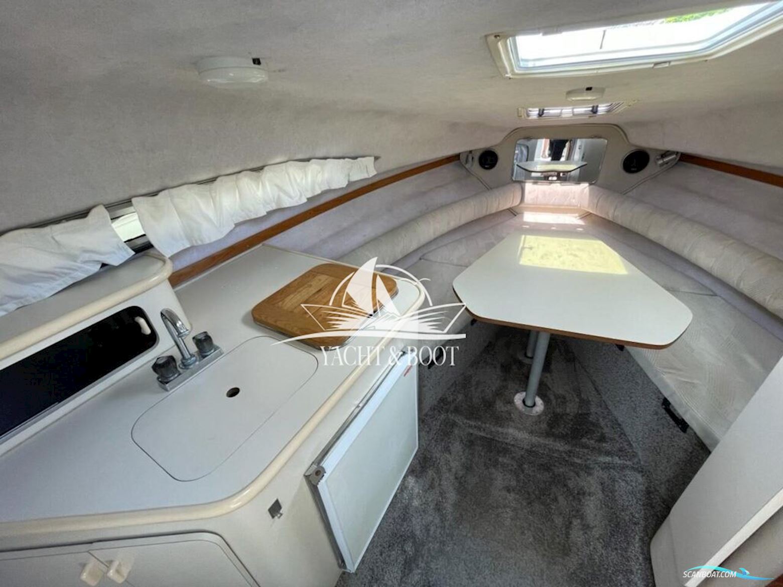 Monterey 250 Cruiser