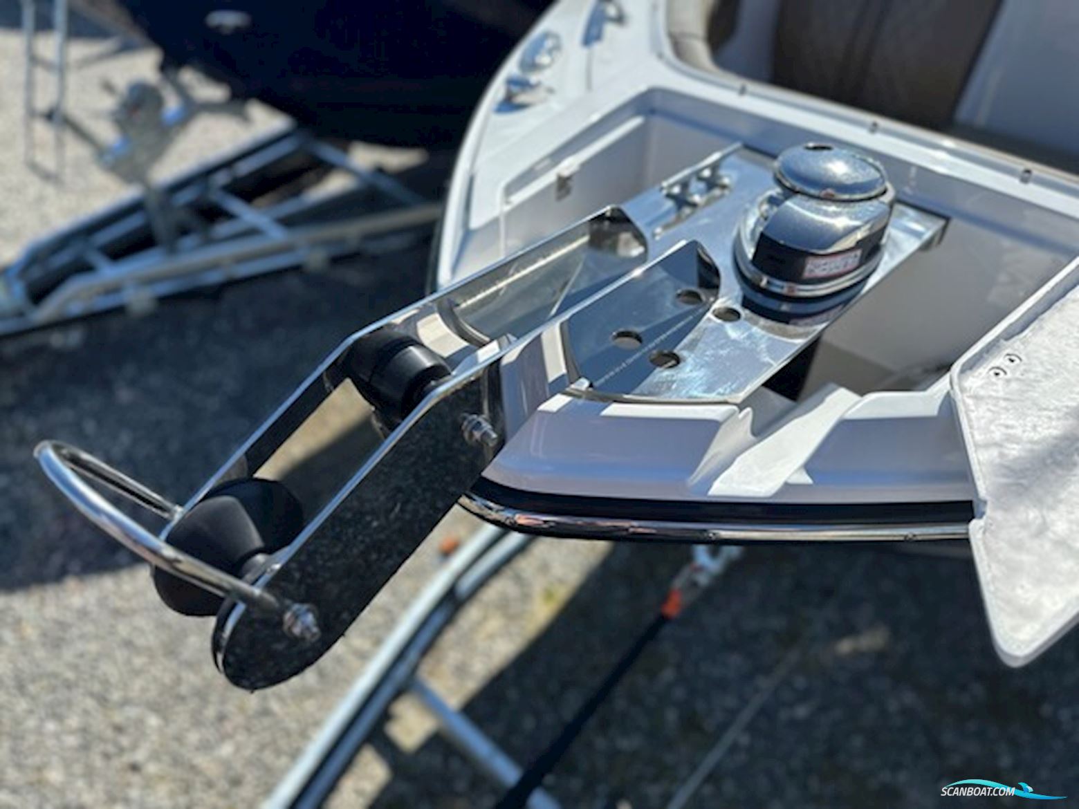 Monterey 255 SS, Mercury F350 V10