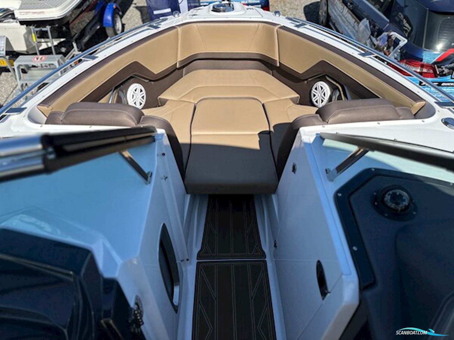 Monterey 255 SS, Mercury F350 V10