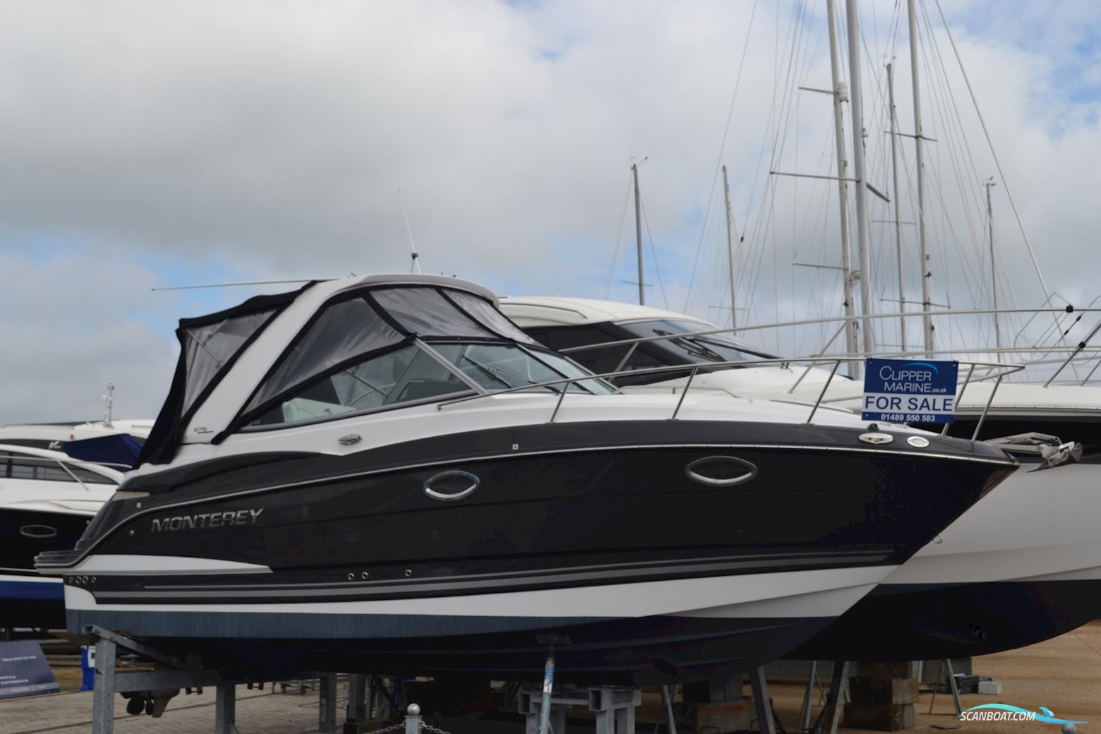Monterey 275 Sport Yacht Motorboat 2017, with Volvo Penta engine, United Kingdom