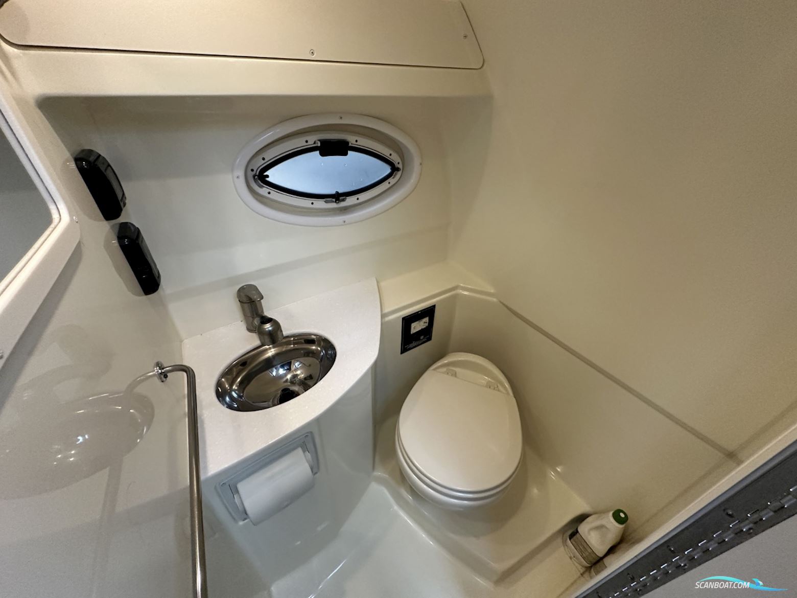 Monterey 275 Sport Yacht