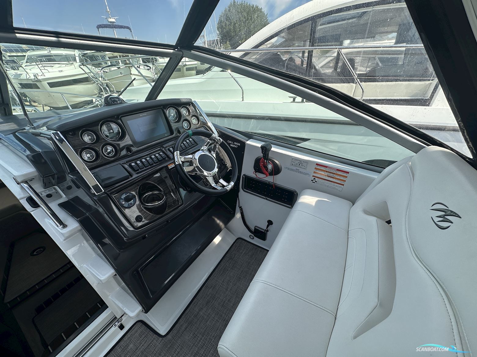 Monterey 275 SY