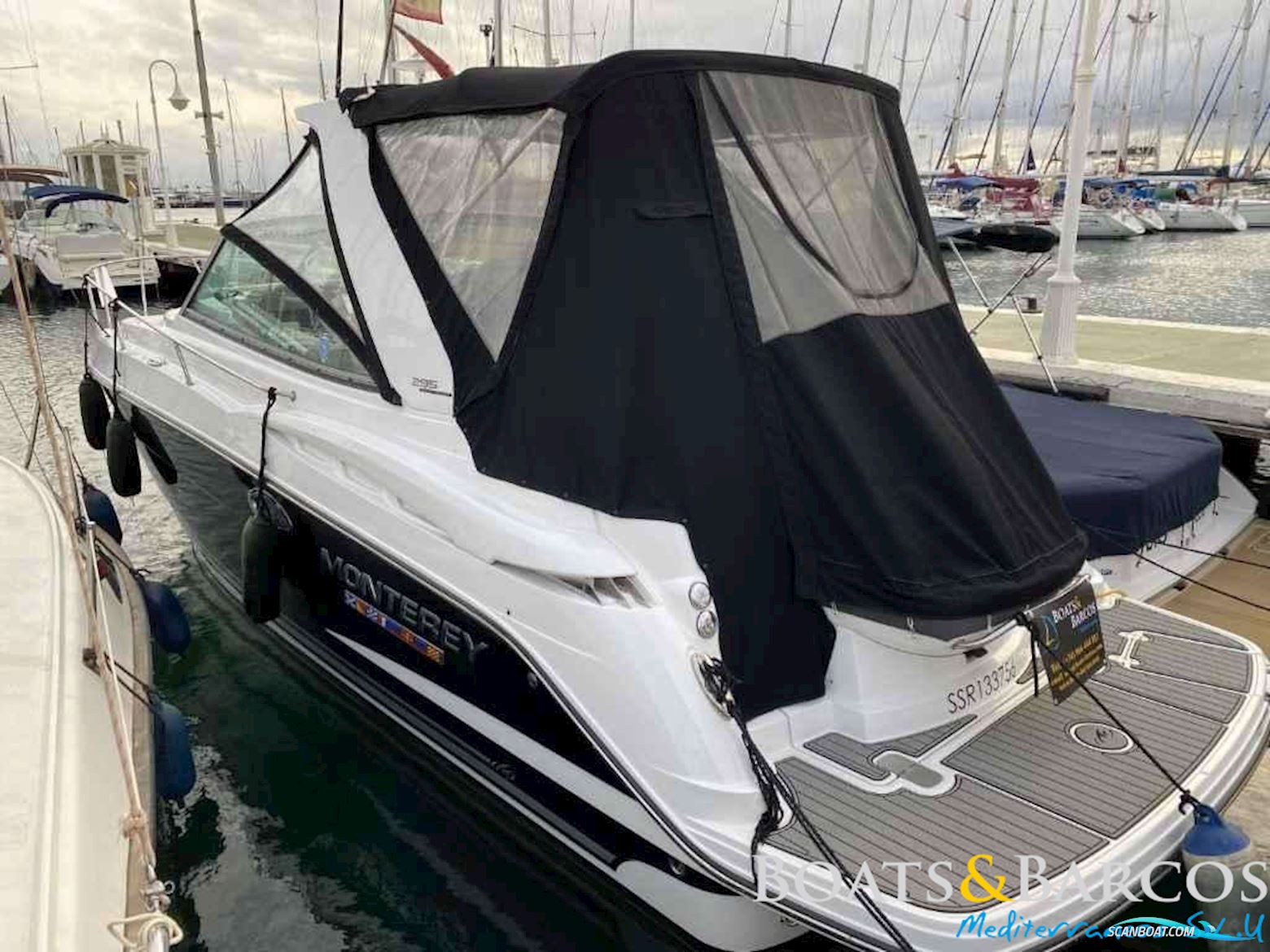 Monterey 295 Sport Yacht