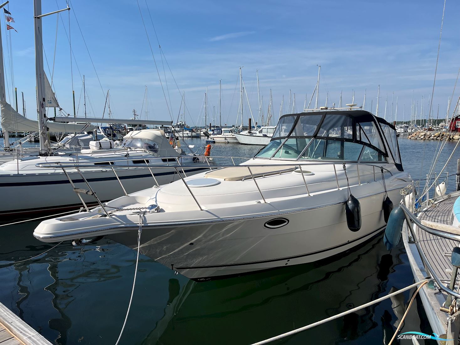 Monterey 322 Cruiser