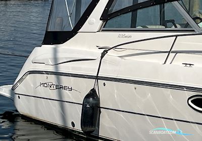 Monterey 322 Cruiser Motorboat 2000, with Yamaha engine, Denmark