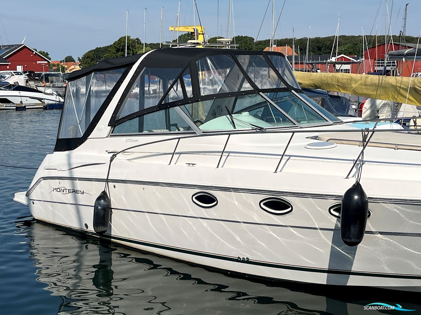 Monterey 322 Cruiser