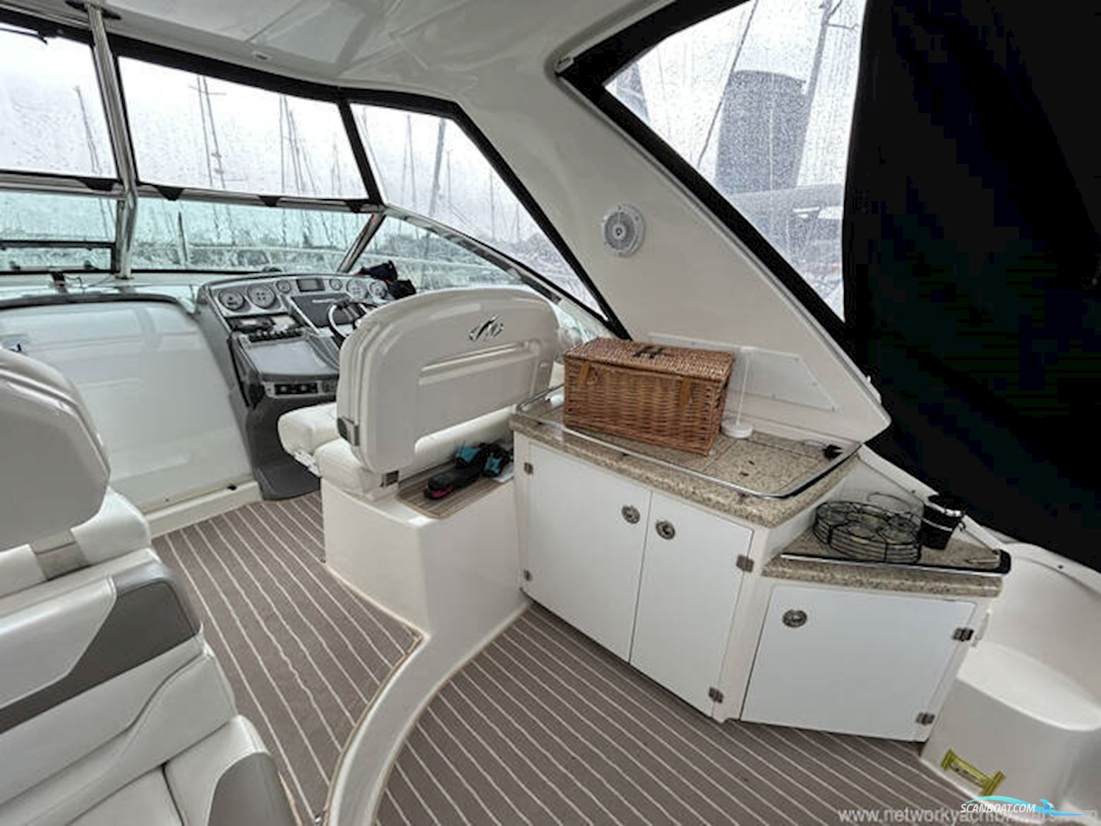 Monterey 415 Sports Yacht