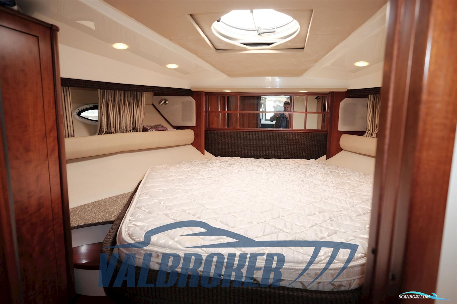 Monterey Boats 415 SY Sport Yacht