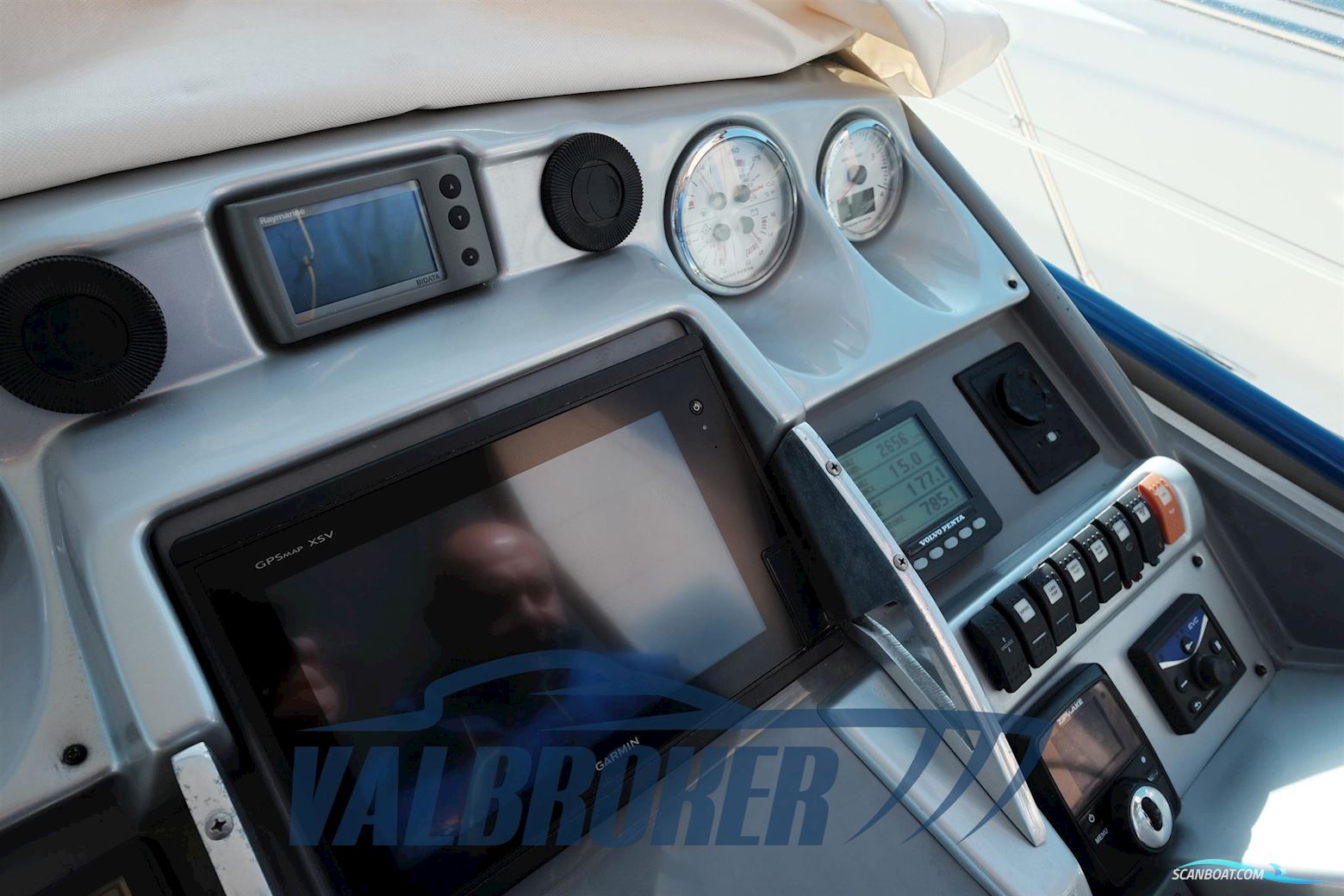 Monterey Boats 415 SY Sport Yacht