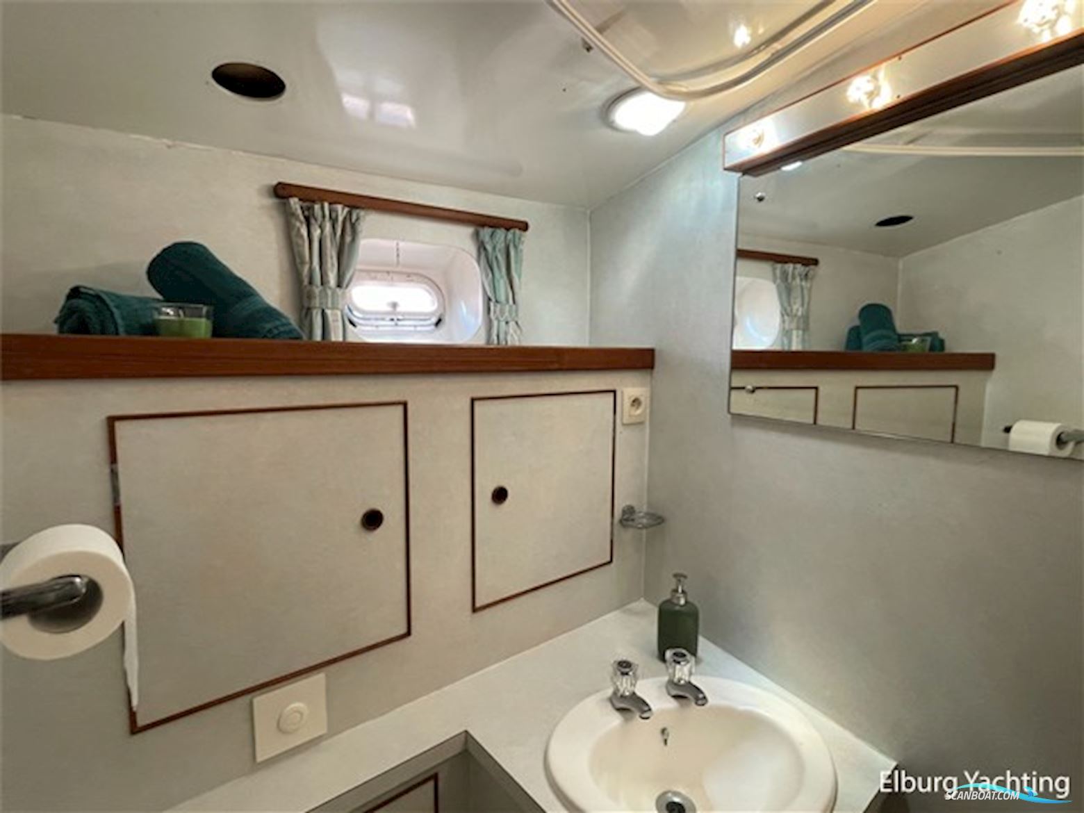 Moody Trawler 50 - Stabilizers