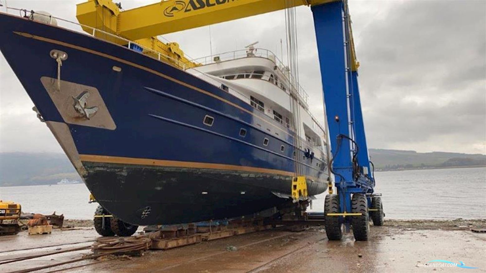 Motor Yacht Karadeniz 34m