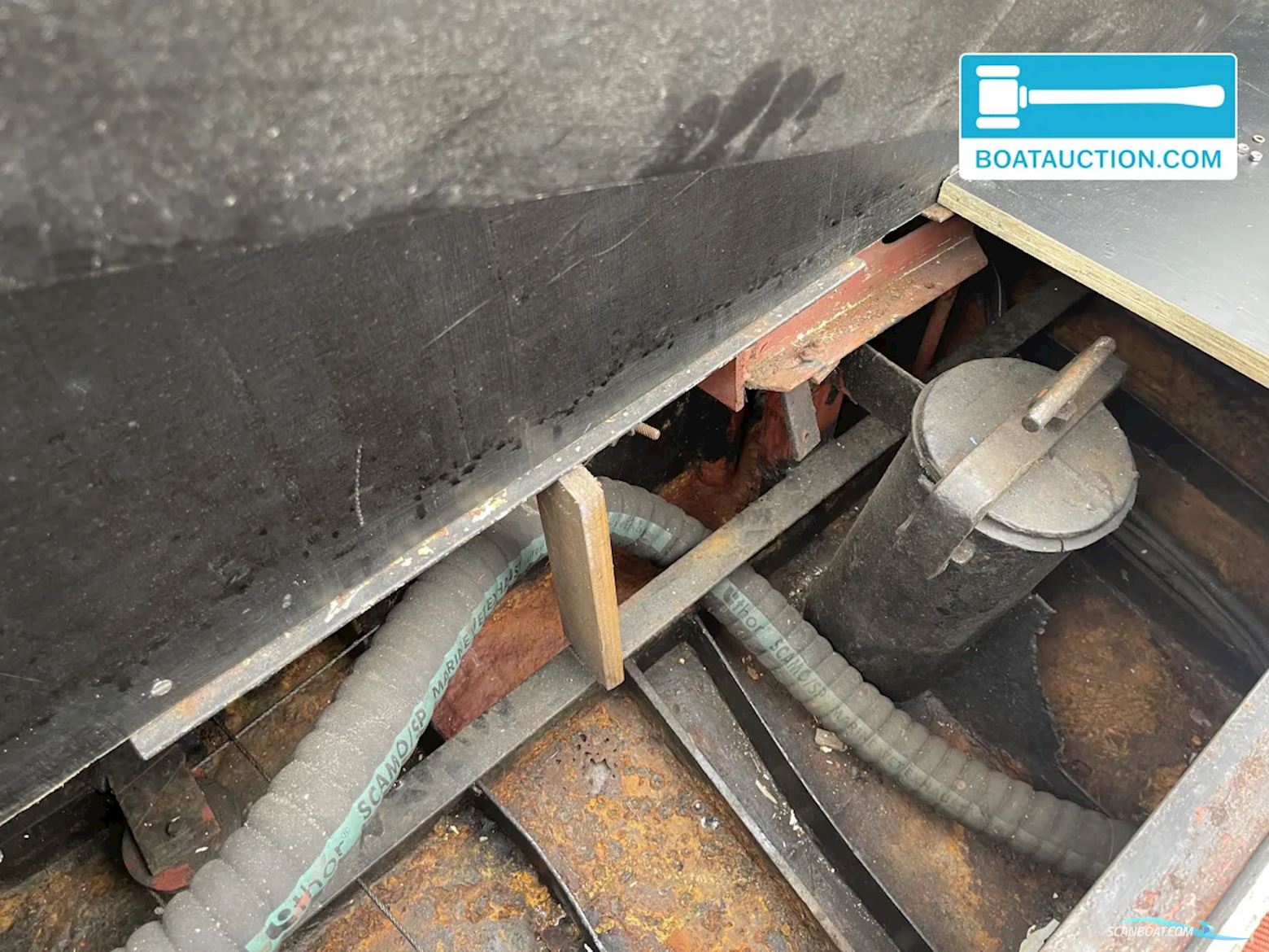Motorboat 800