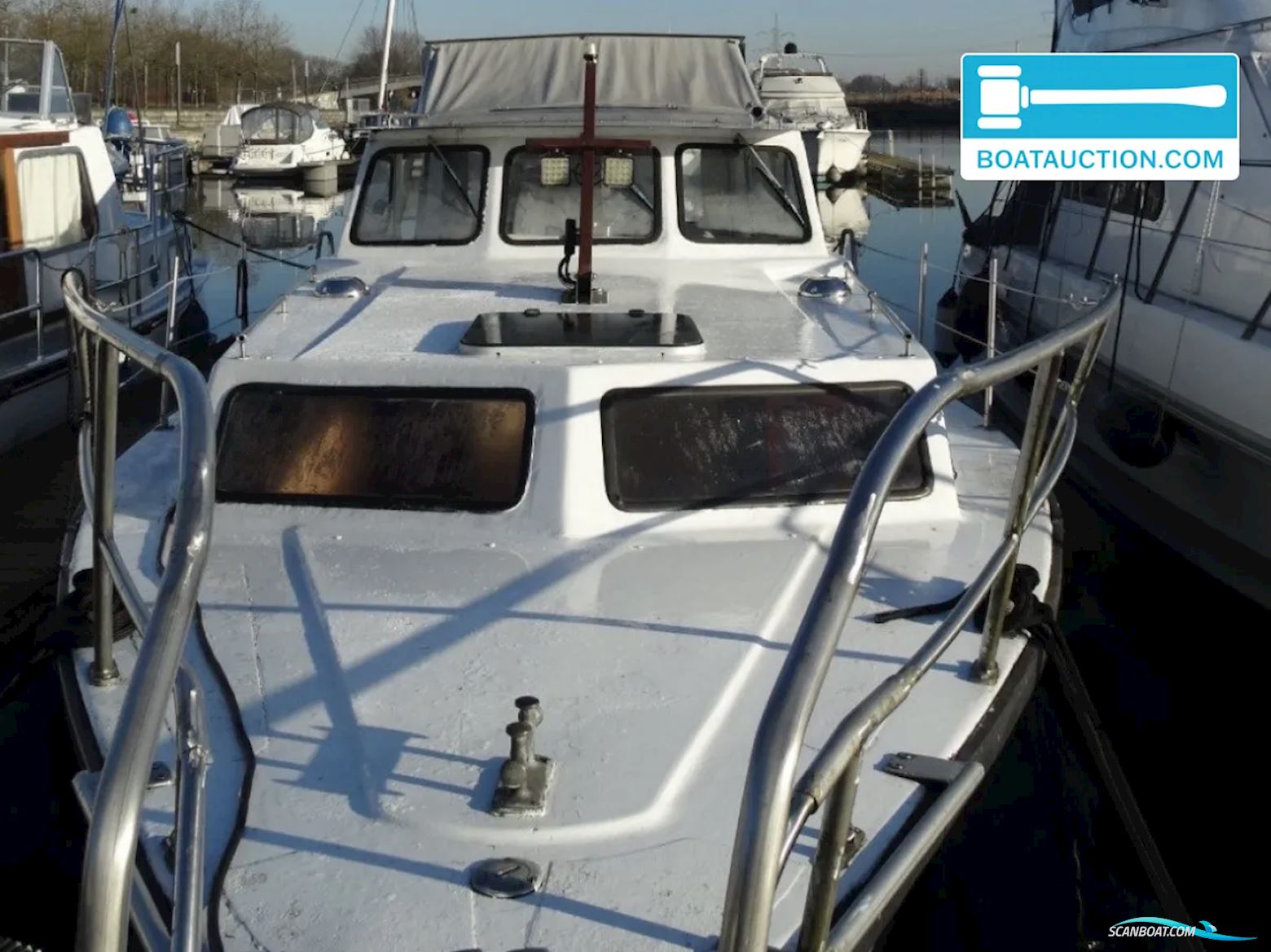 Motorboot 900