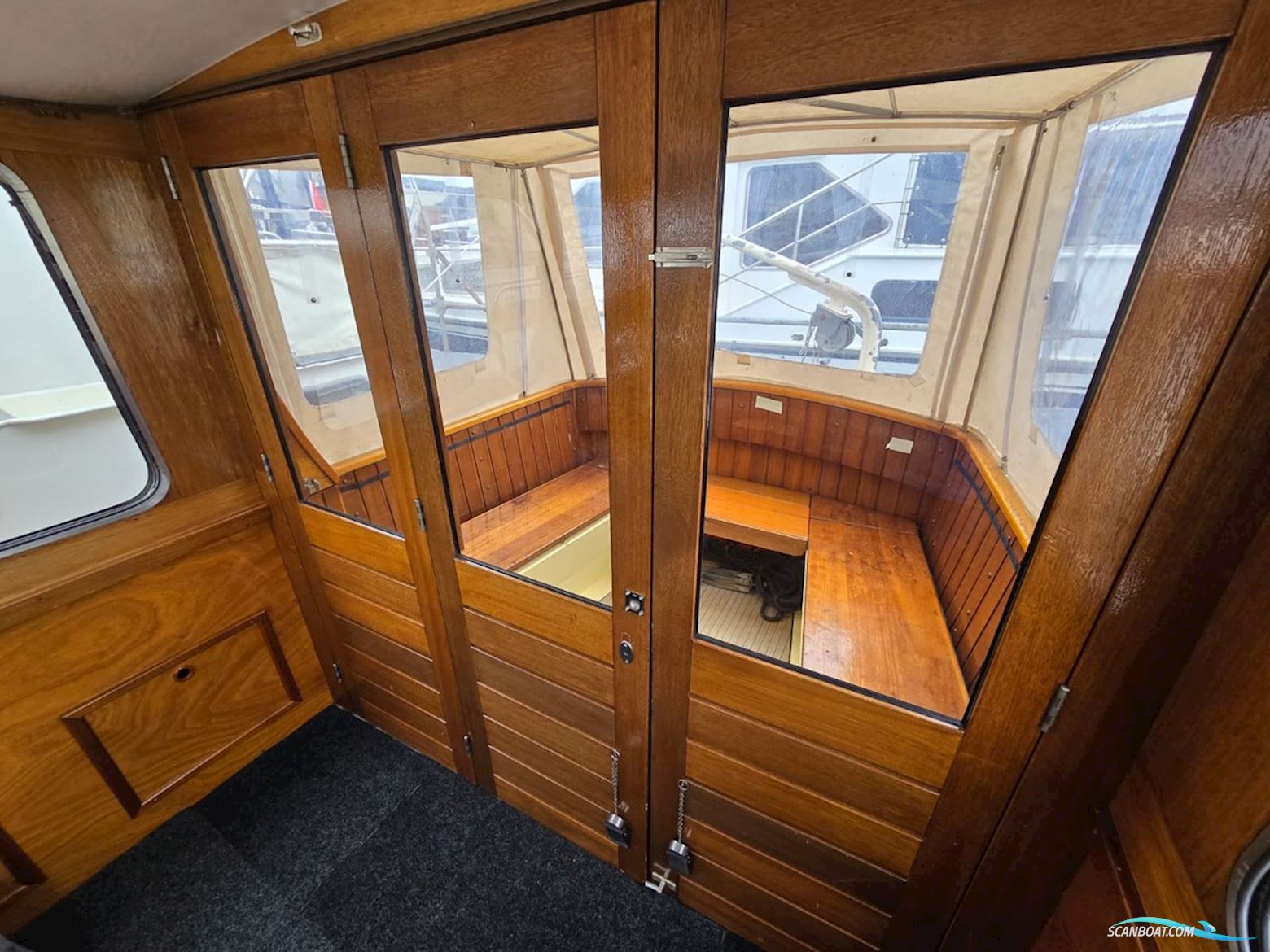 Motorjacht Lovely  985 OK