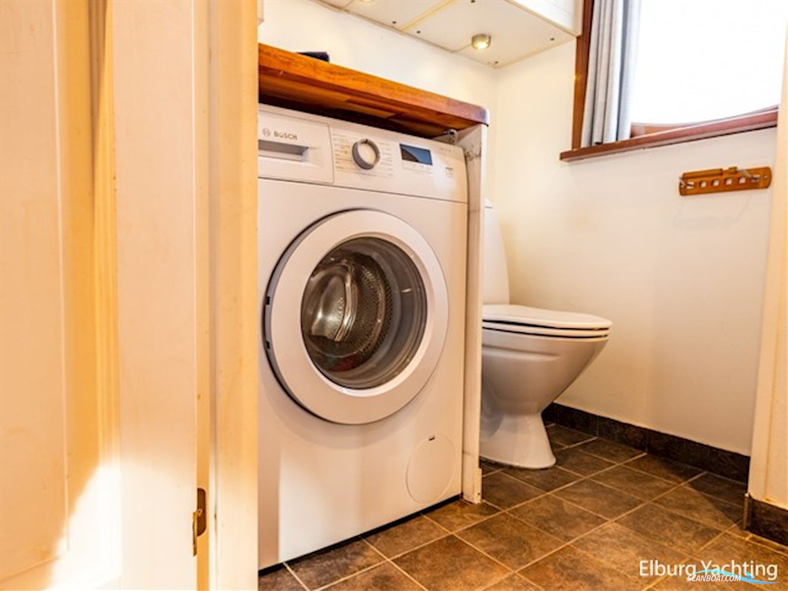 Motoryacht Cape Heima  - Wonen op het water 