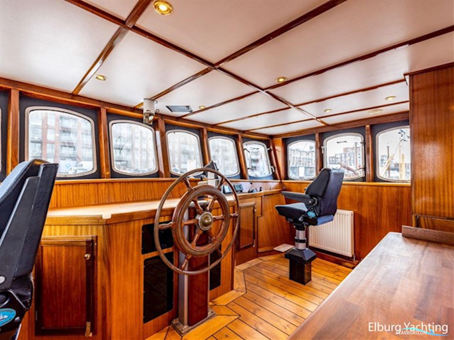 Motoryacht Cape Heima  - Wonen op het water 