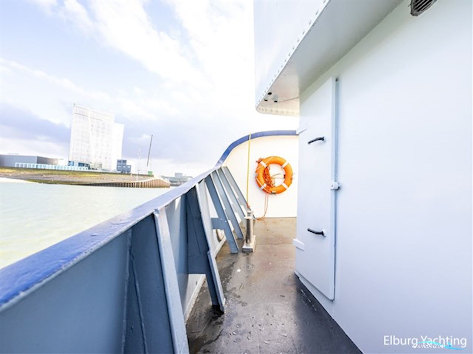 Motoryacht Cape Heima  - Wonen op het water 