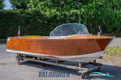 Motoscafo Aeromere Giulietta Plen Air Motorboat 1959, with Giulietta T1 engine, Italy