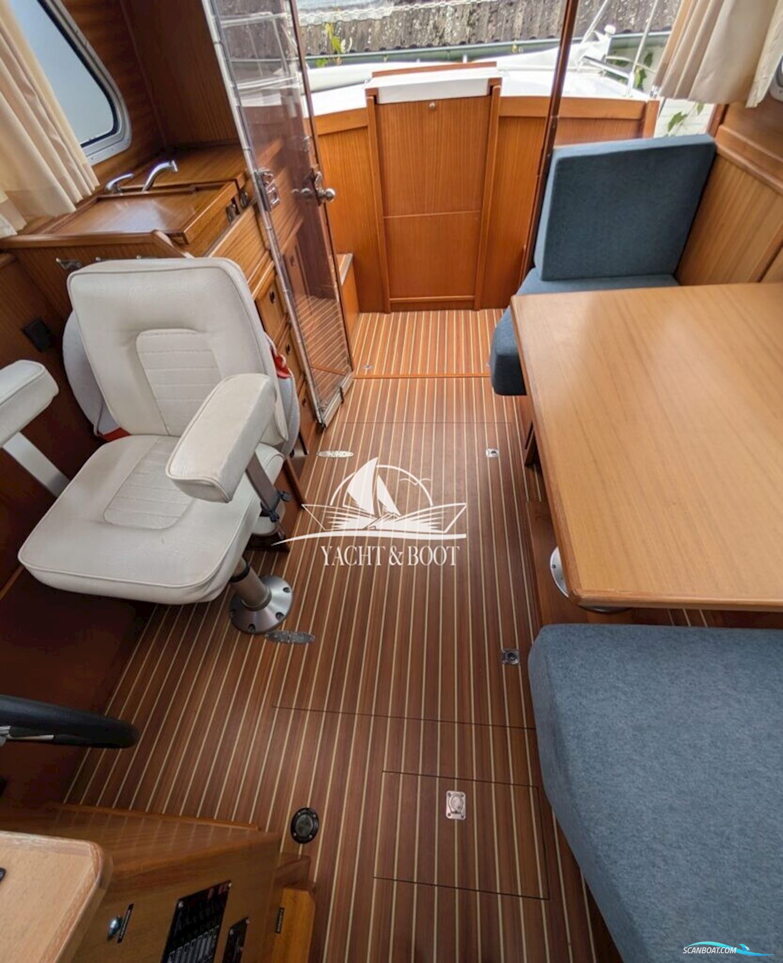 Müritz-Yacht Management Aquilla 900 Traveller