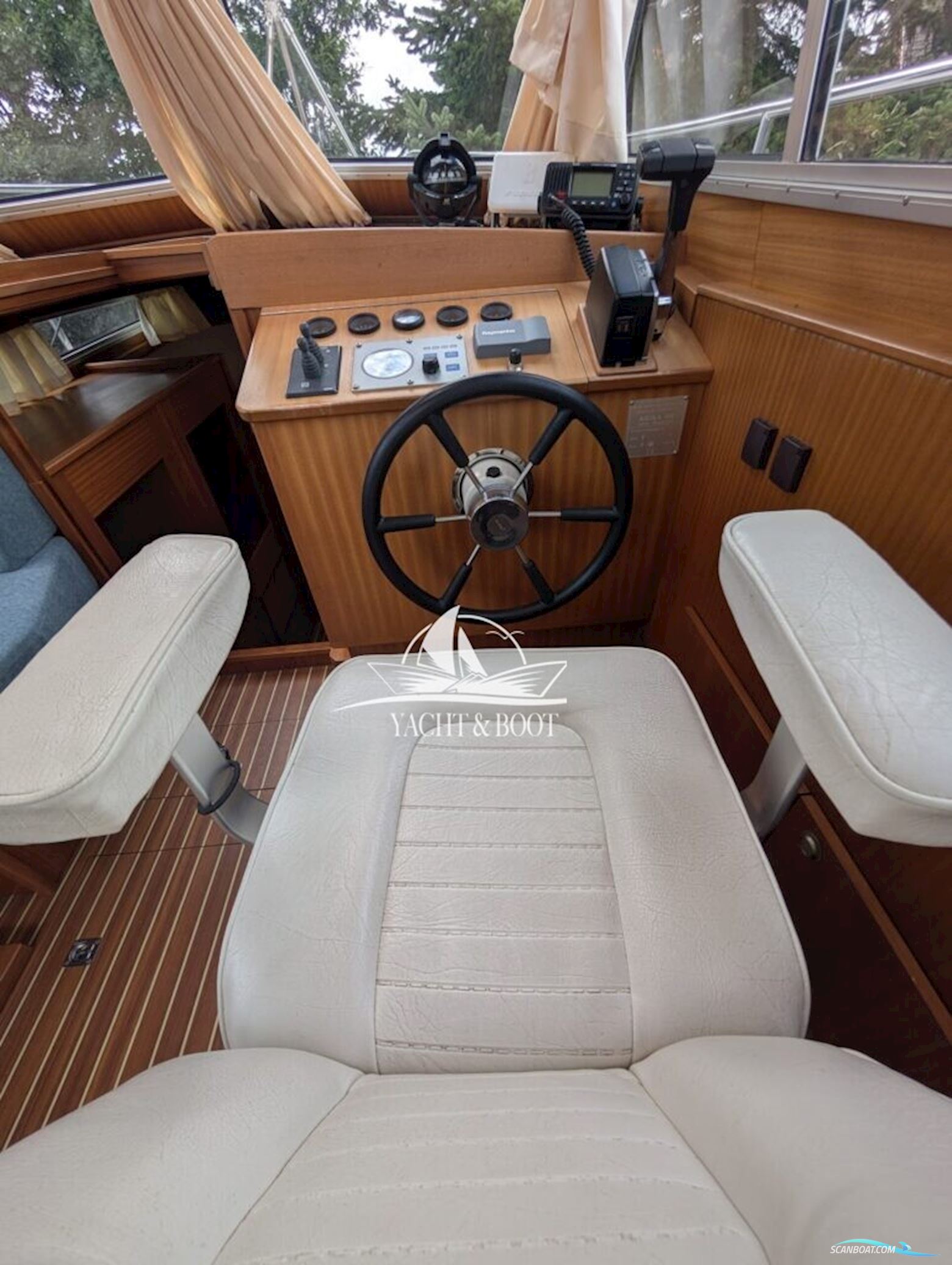 Müritz-Yacht Management Aquilla 900 Traveller
