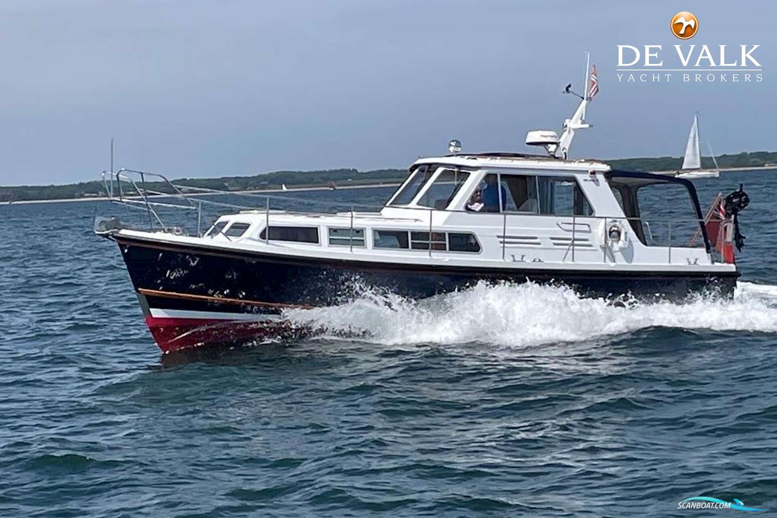 Nelson Weymouth 34 Motorboat 1984, with Ford engine, United Kingdom