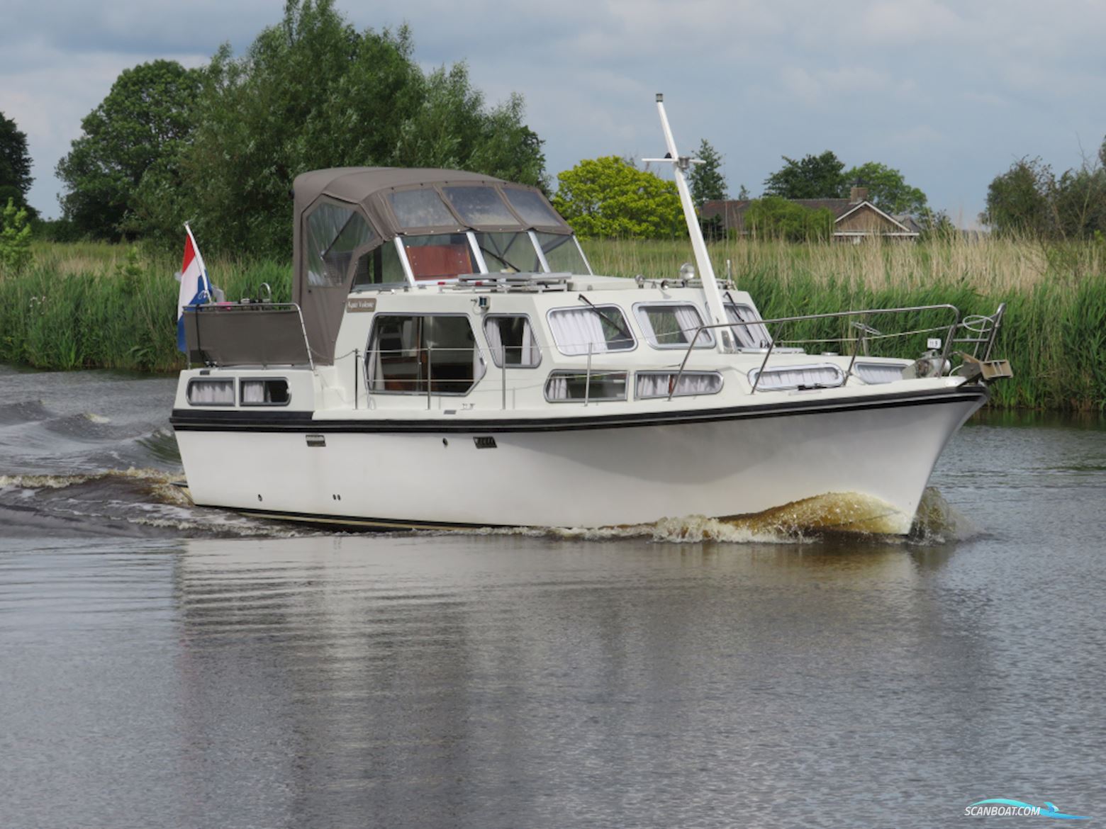 Neptunus 107 Twin Motorboat 1979, with Craftsman Diesel engine, The Netherlands