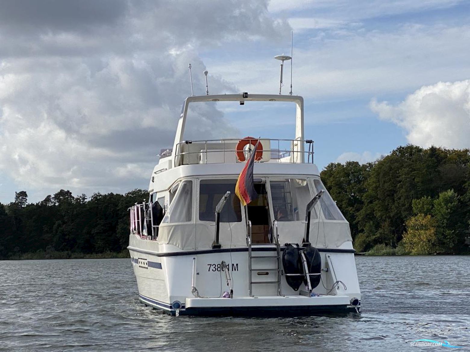 Neptunus 138 Sedan Fly