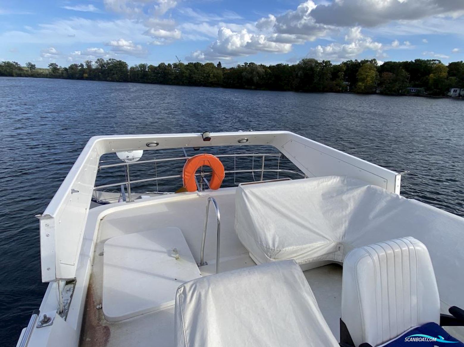 Neptunus 138 Sedan Fly