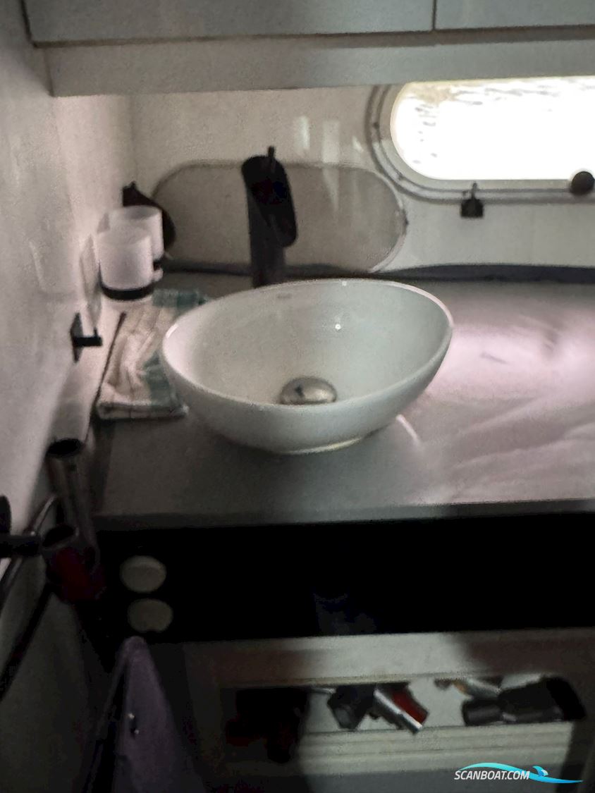 Neptunus 138 Sedan Fly