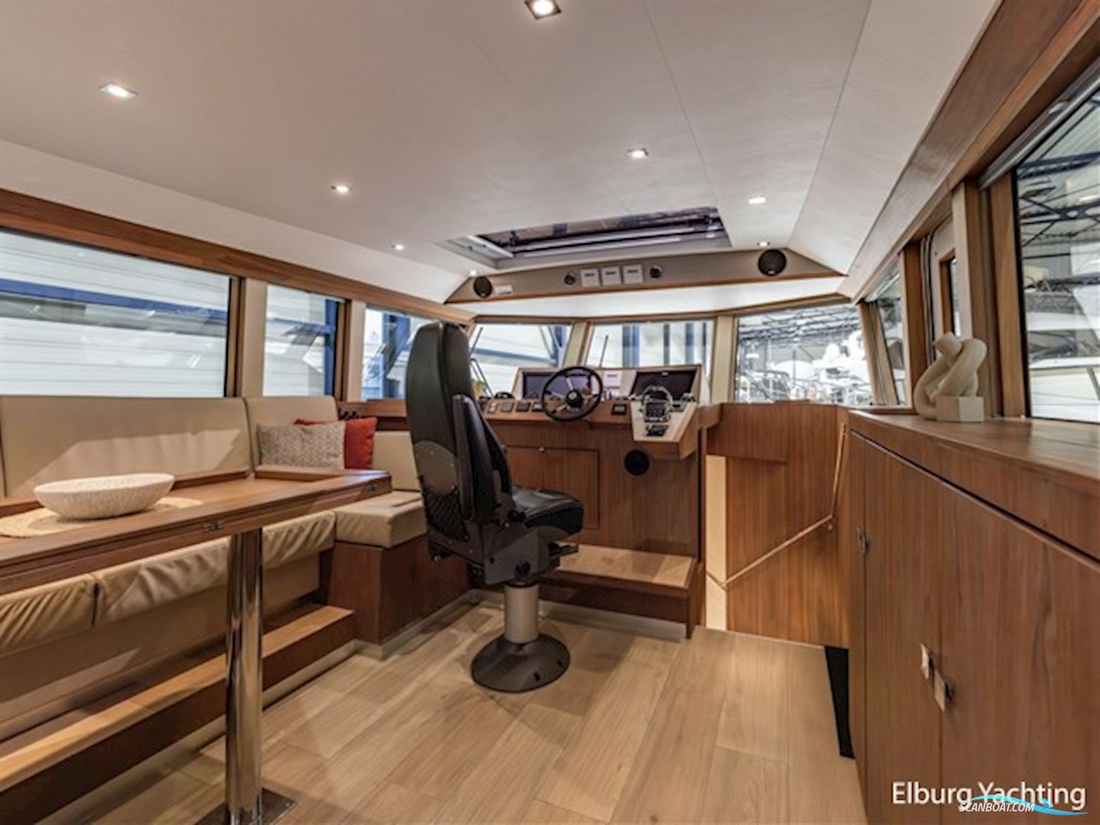 NG Explorer 50 - Pilot Yacht