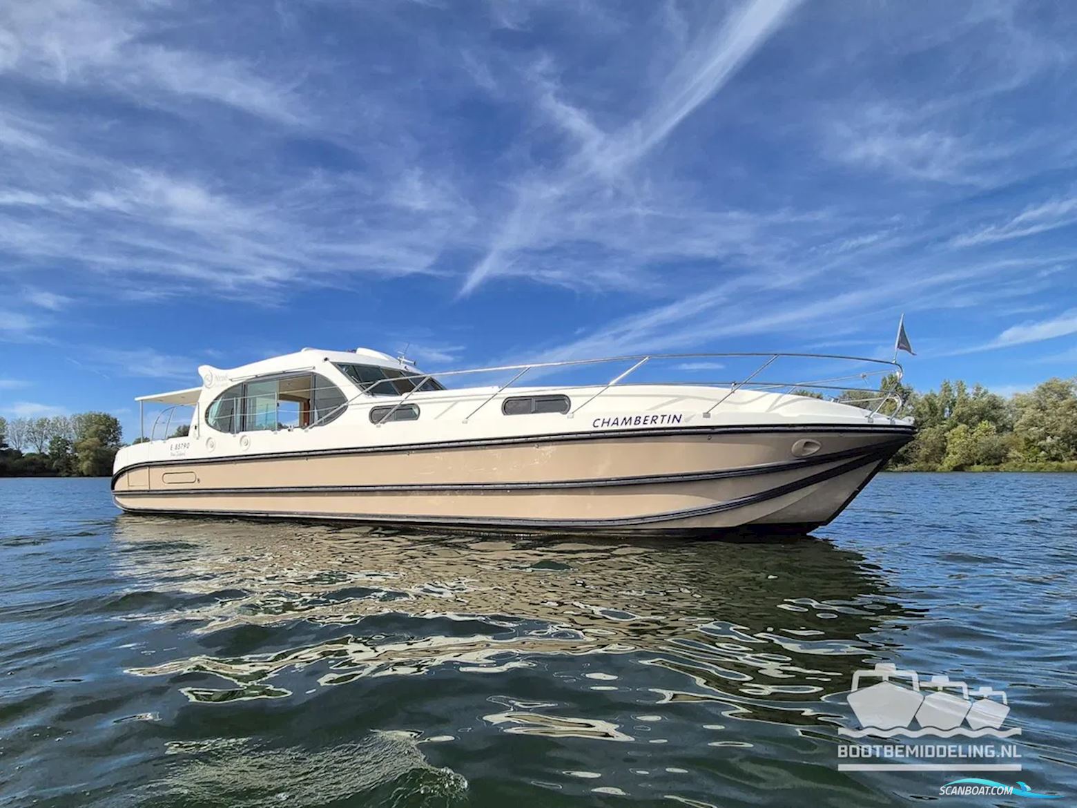 Nicols Yacht Sixto Prestige