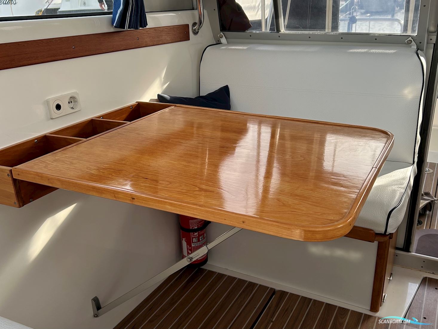 Nimbus 27 Coupe