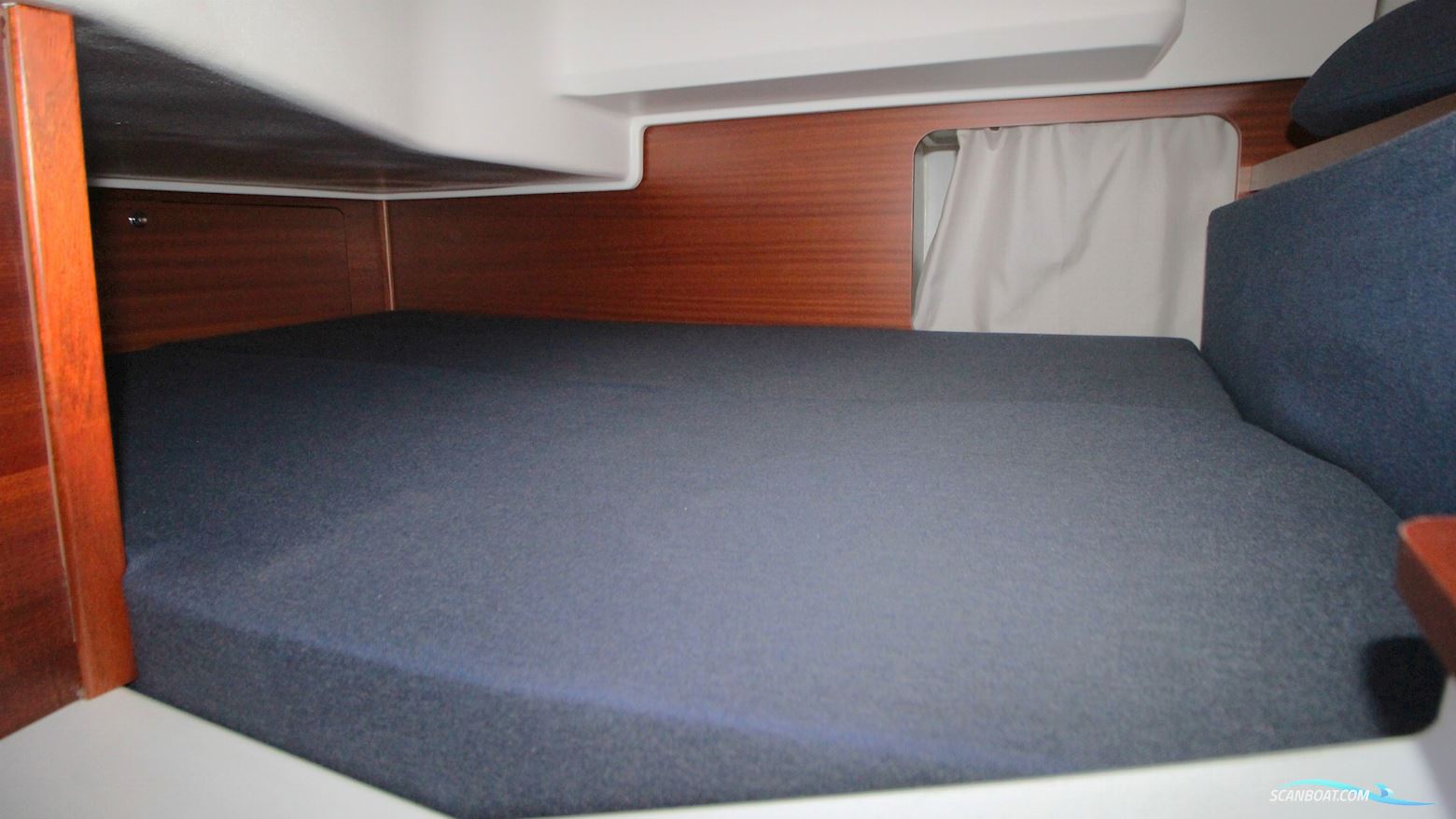 Nimbus 305 Coupe 