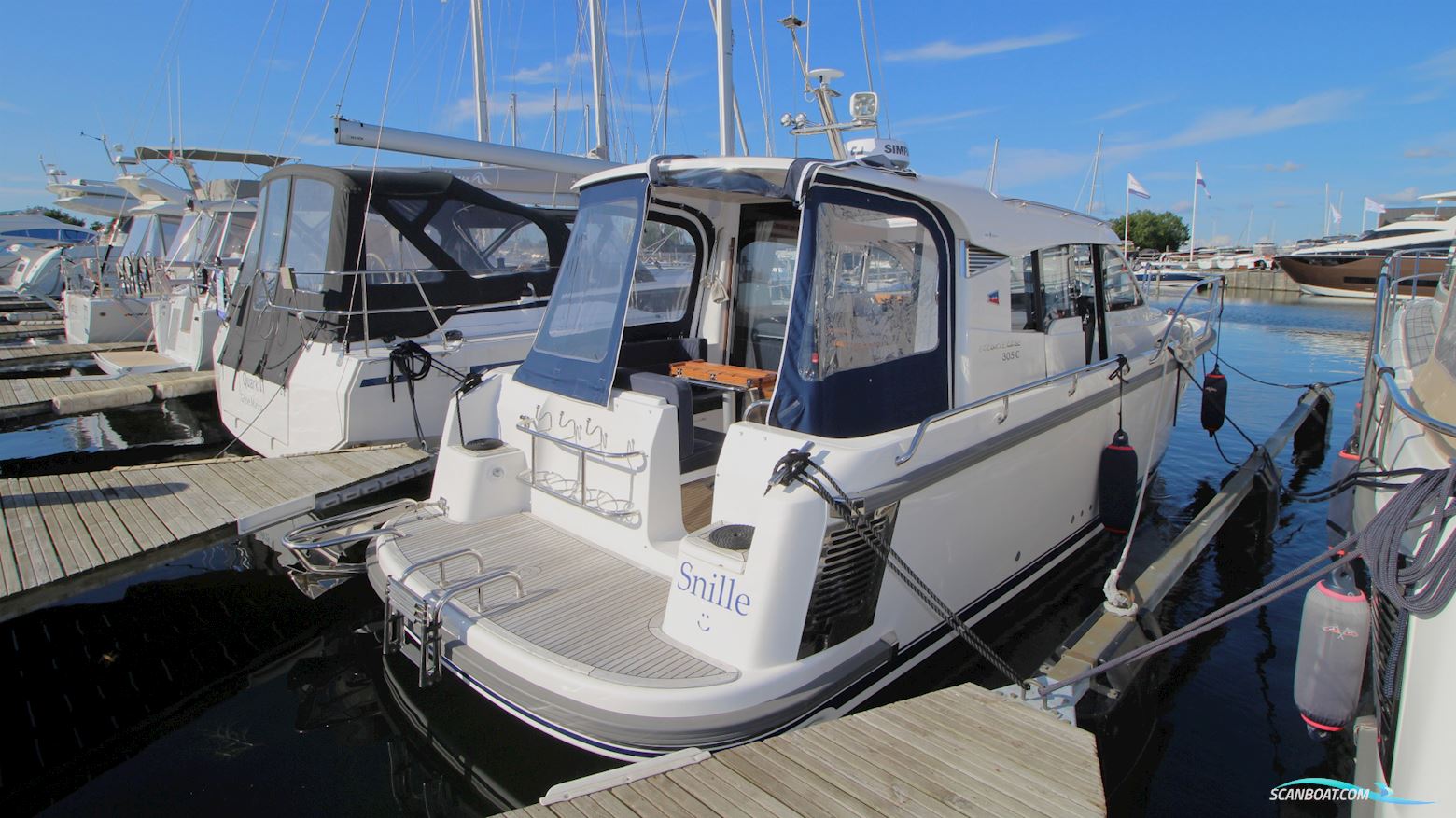 Nimbus 305 Coupe 