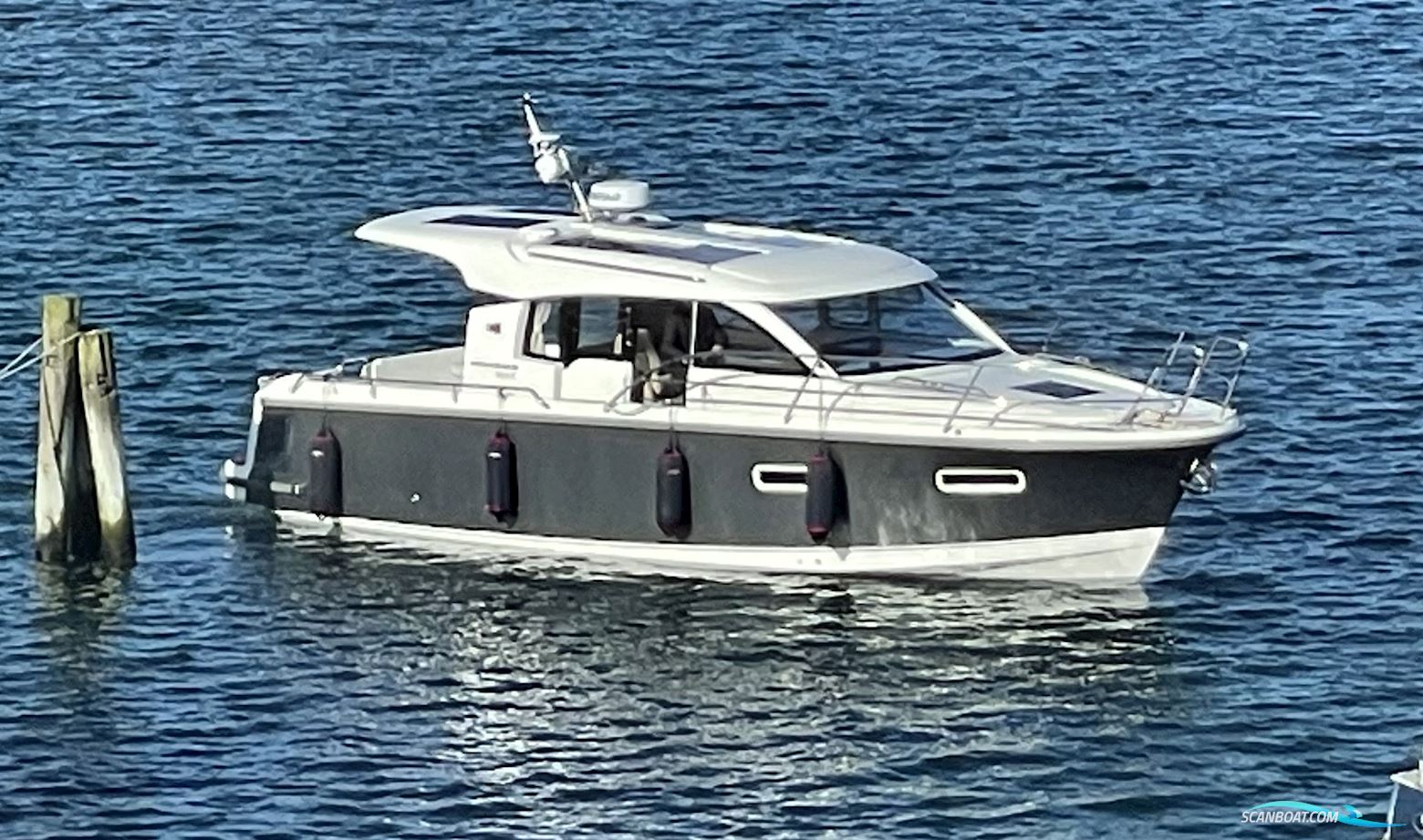 Nimbus 305 Coupé Motorboat 2024, with Volvo Penta engine, Sweden