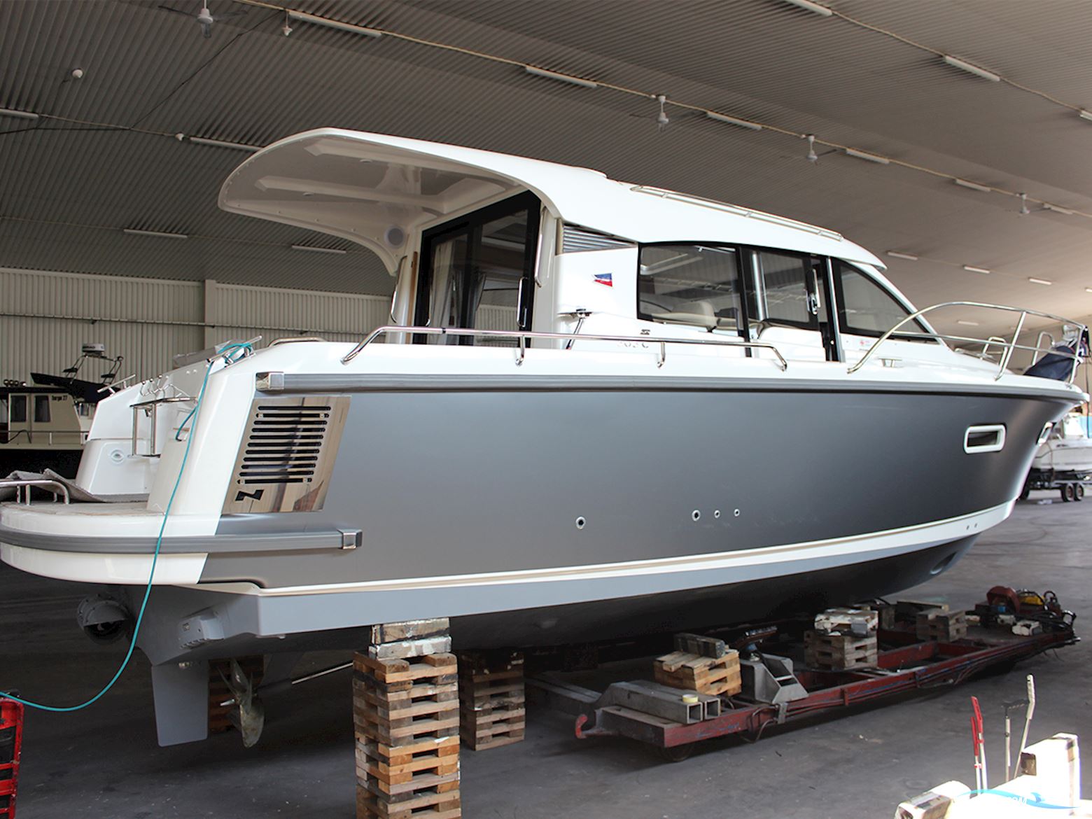 Nimbus 305 Coupé