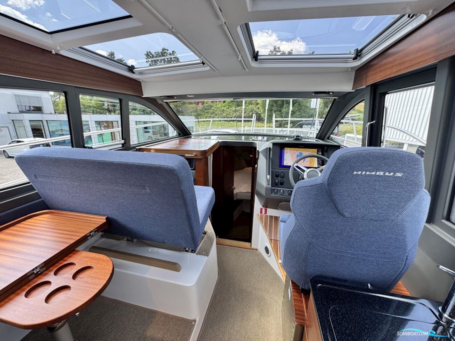 Nimbus 305 Coupe