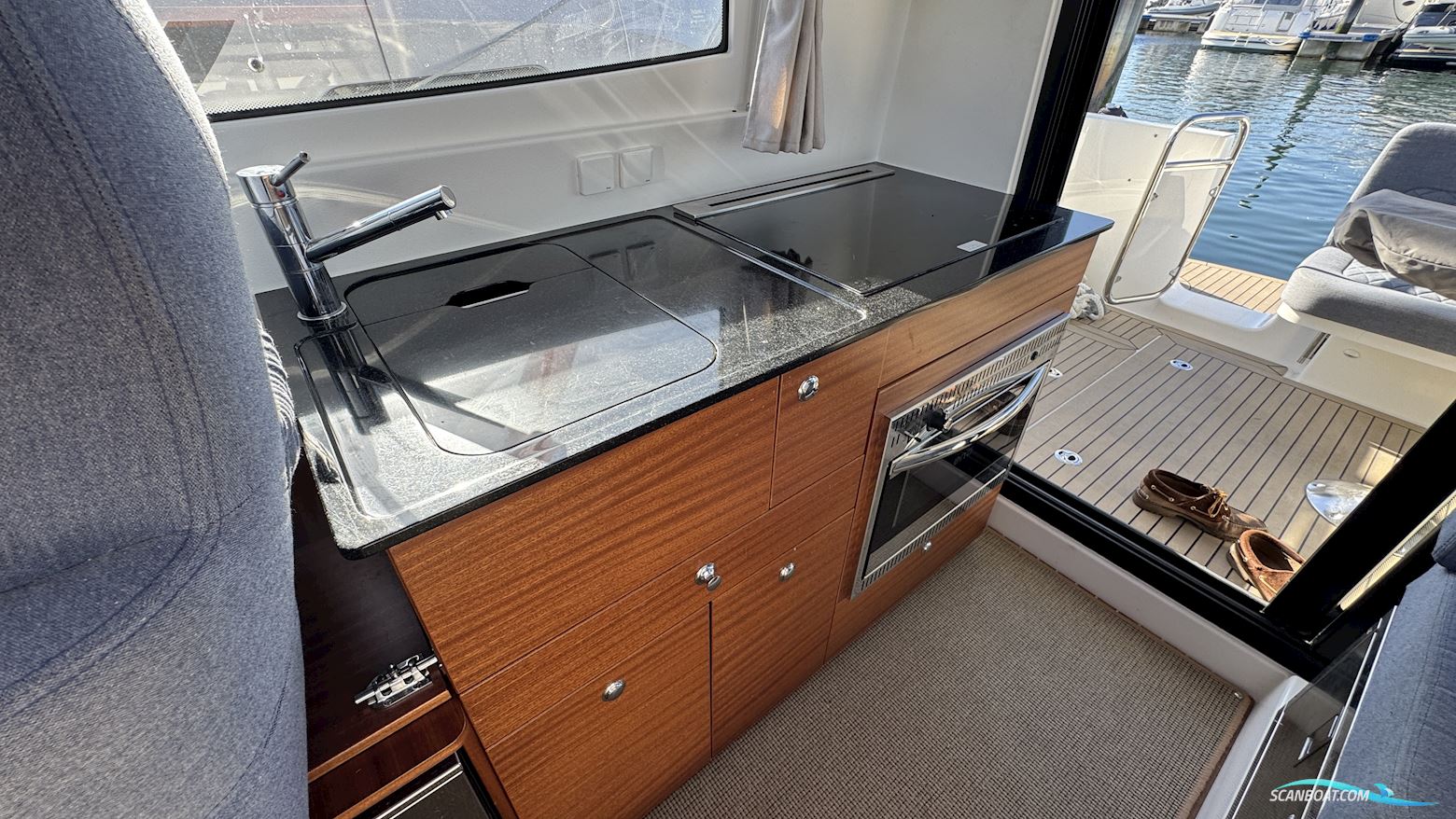 Nimbus 305 Coupe