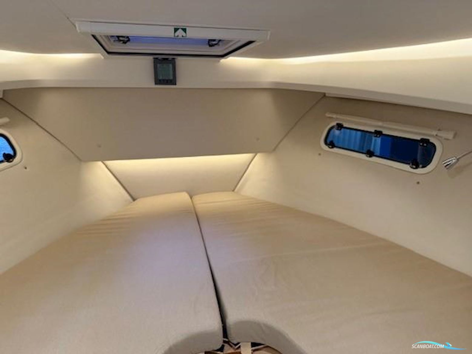 Nimbus 305 Coupe