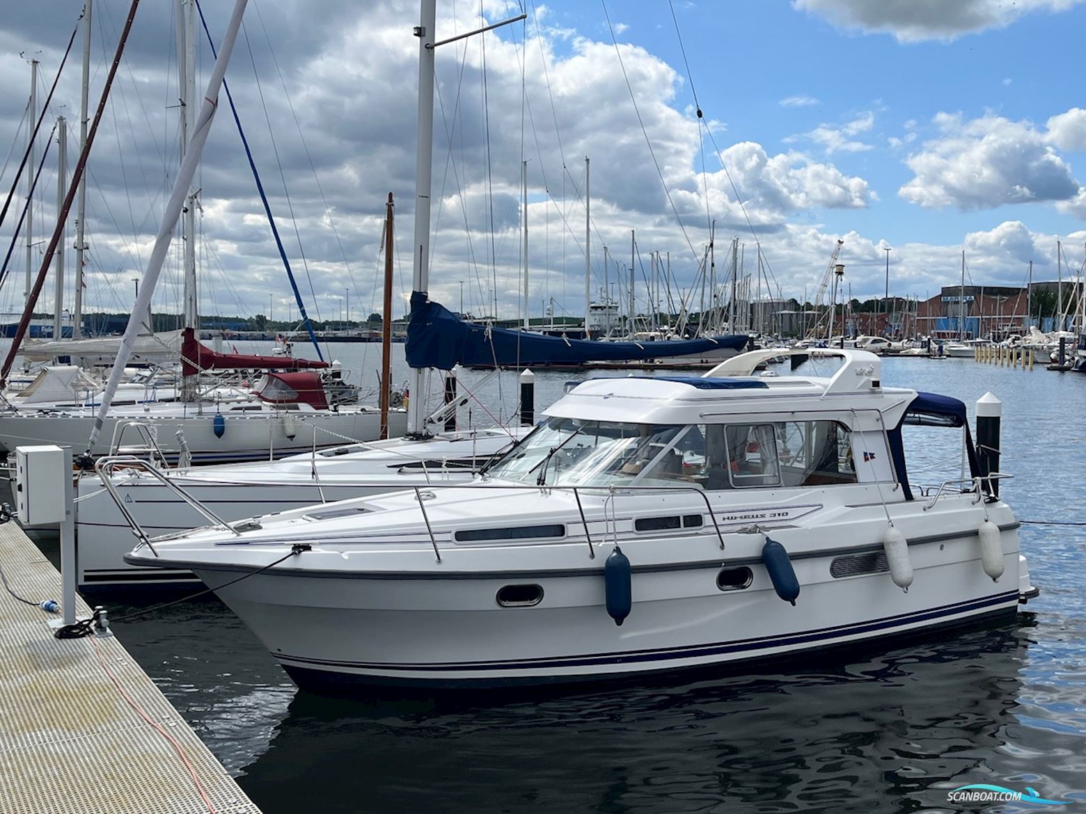 Nimbus 310 C Motorboat 2000, with Yanmar 4JH3-Dte engine, Germany