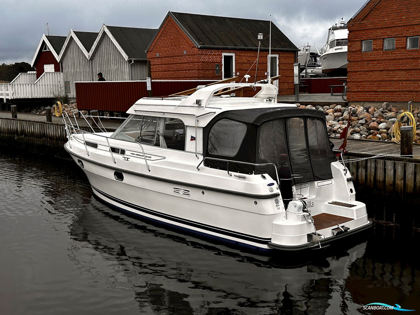 Nimbus 310 Coupe Motorboat 2001, with Yanmar 4LH-STE engine, Denmark