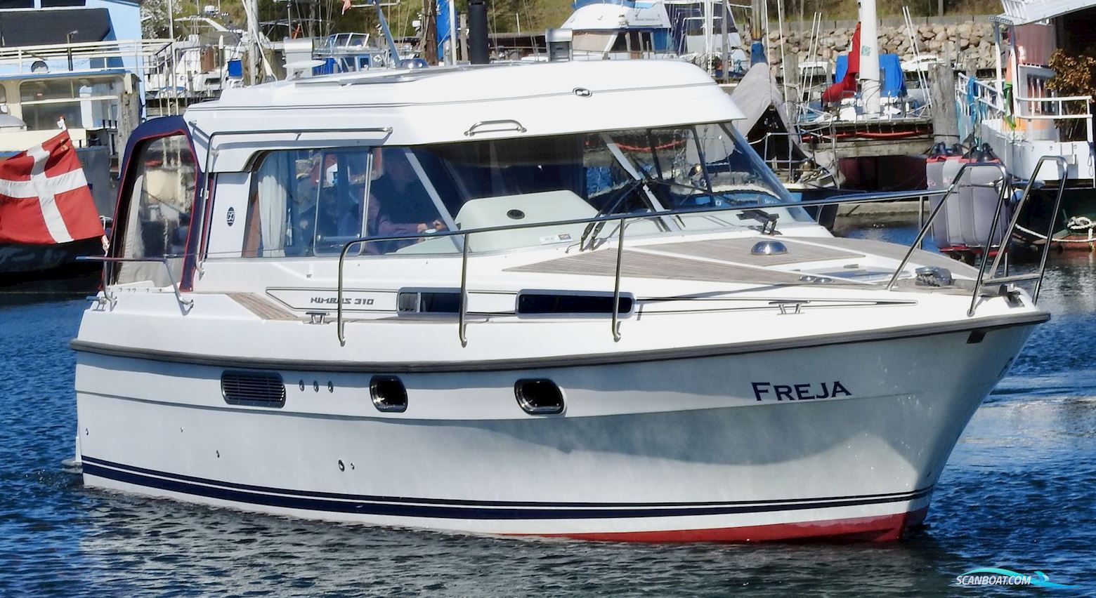 Nimbus 310 Coupé Motorboat 1997, with Yanmar 4LH-Ste engine, Denmark
